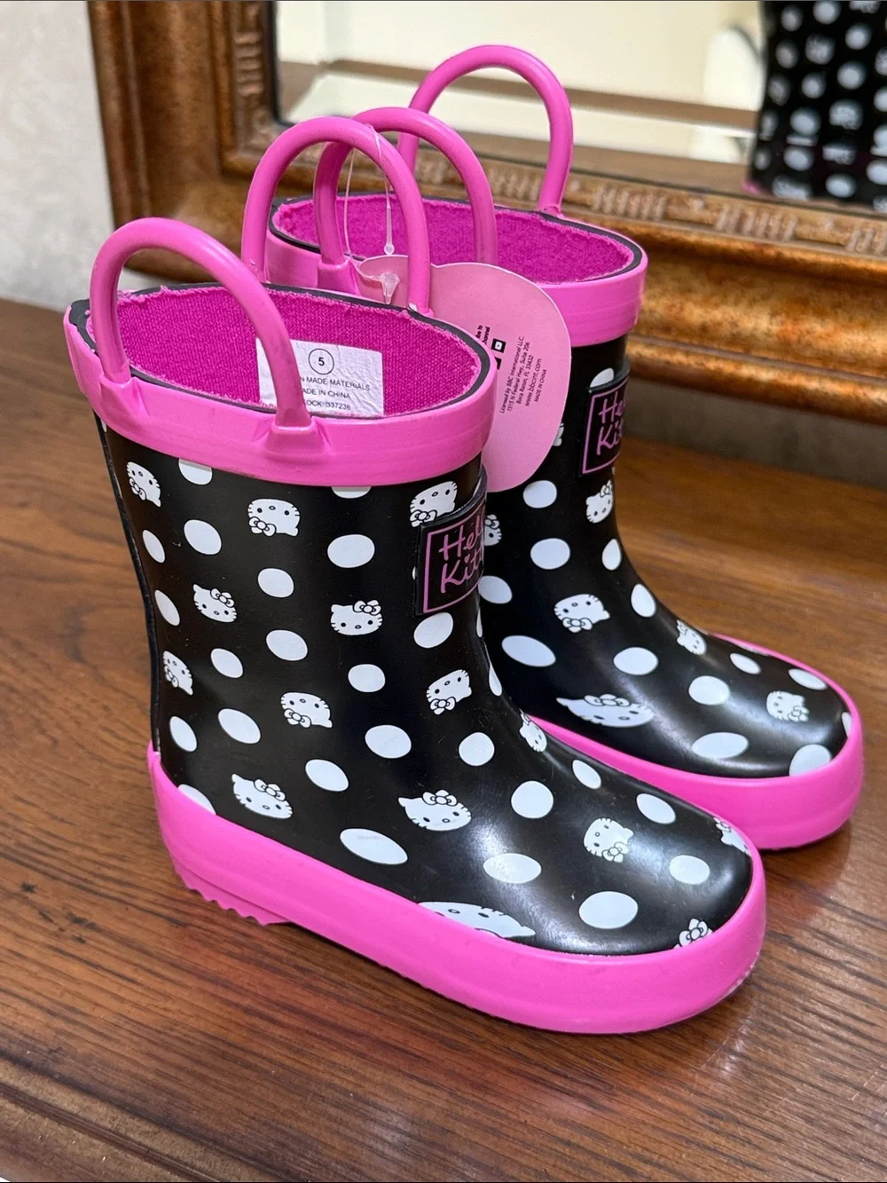 Hello Kitty Black, White & Pink Polka Dot Rain Boots. Size 5.